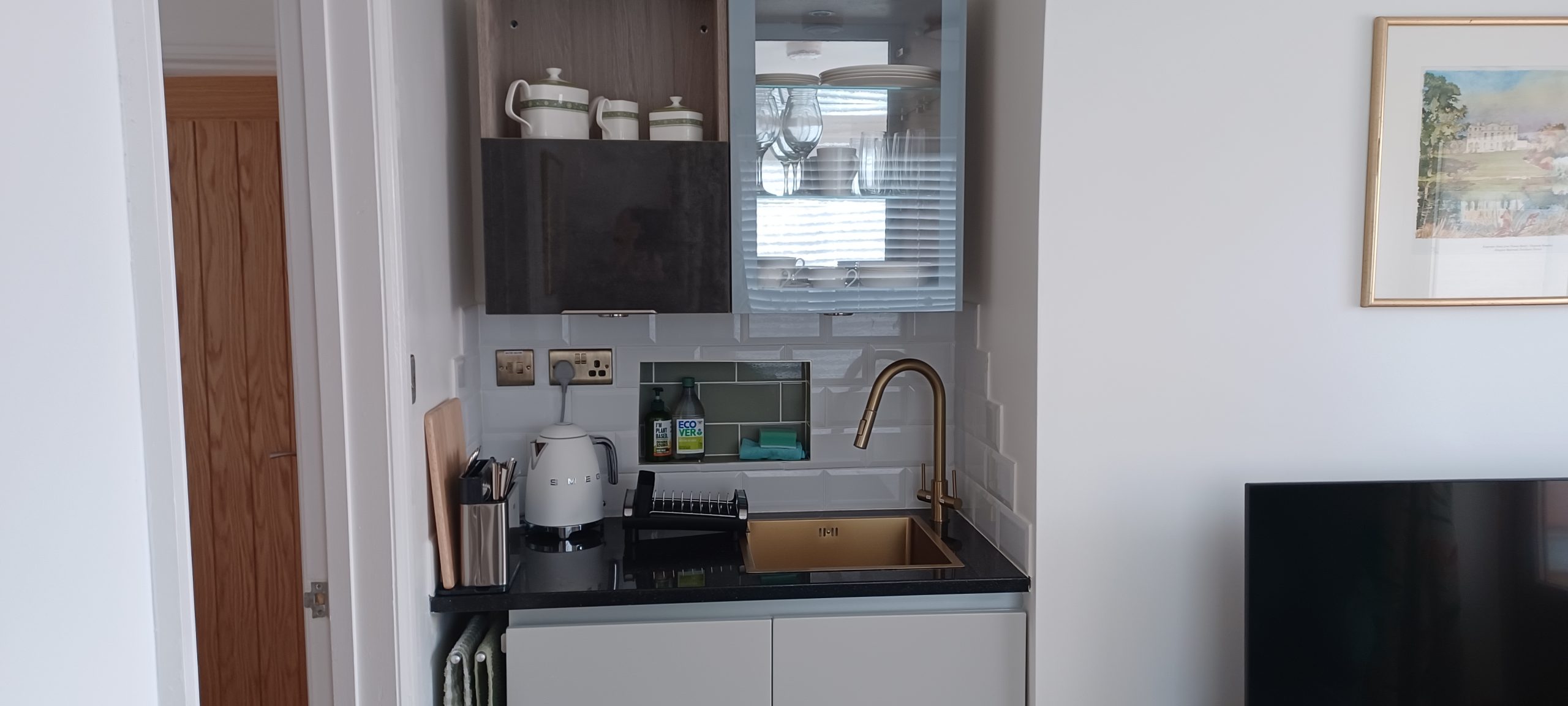 Harrowdene-Dorset-UK-kitchenette